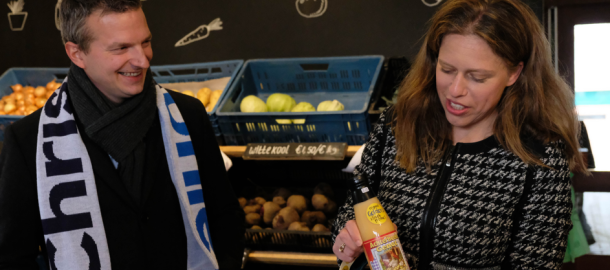 streekproducten Dirk met Carola Schouten.png