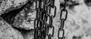 chains-4822373-1920x1280.jpg