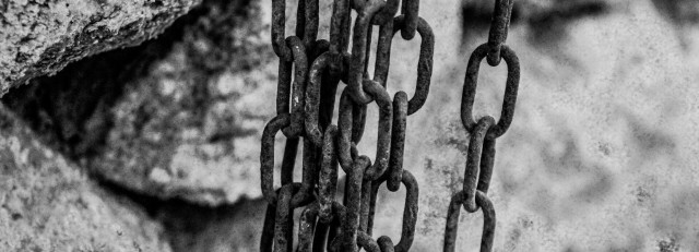 chains-4822373-1920x1280.jpg